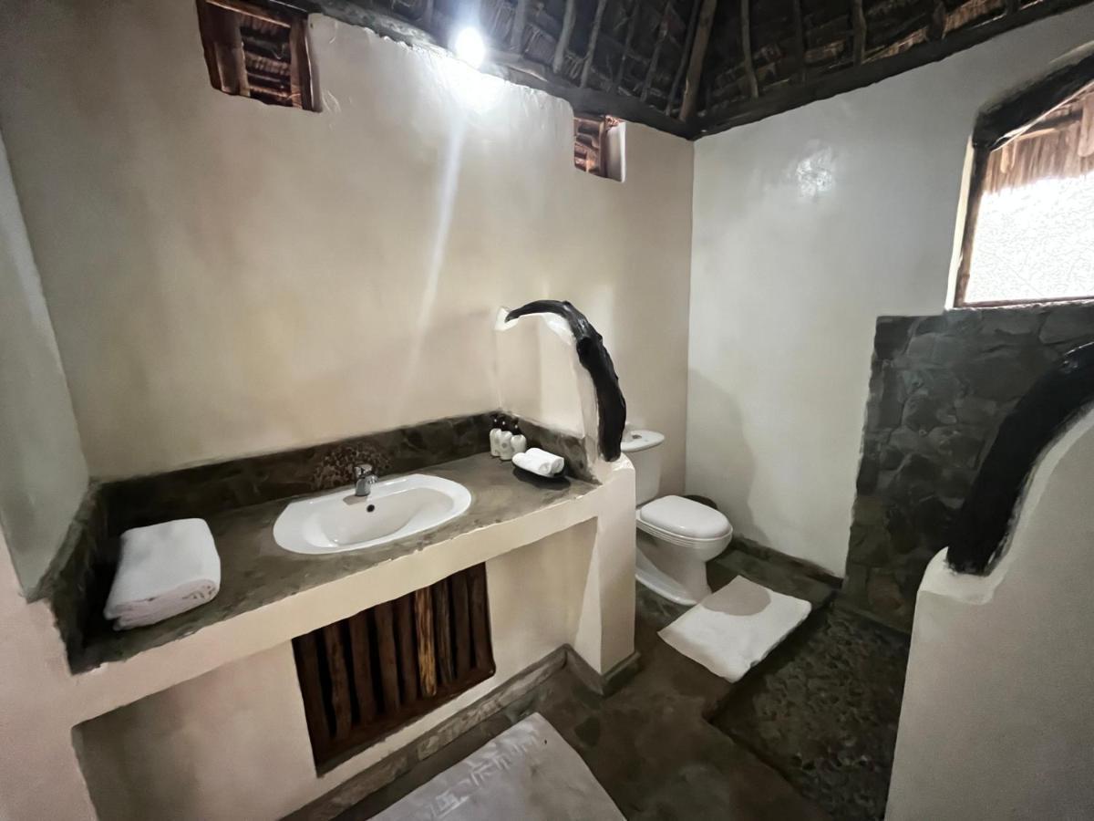 Lemara Eco Camp Hotel Kisaki Екстериор снимка