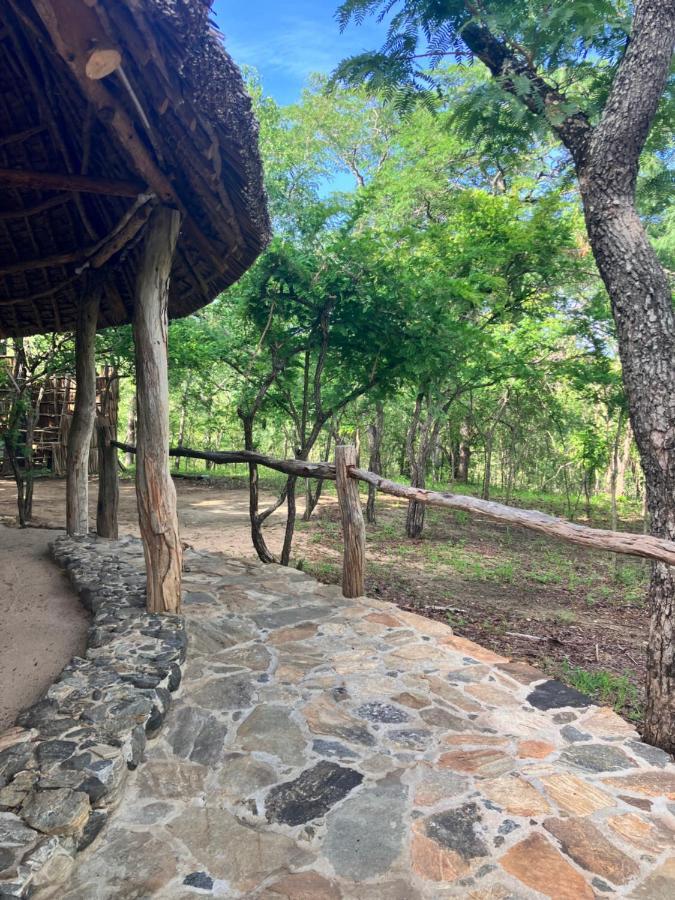 Lemara Eco Camp Hotel Kisaki Екстериор снимка