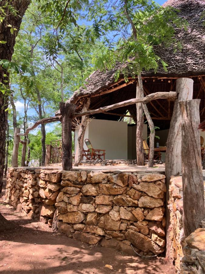 Lemara Eco Camp Hotel Kisaki Екстериор снимка